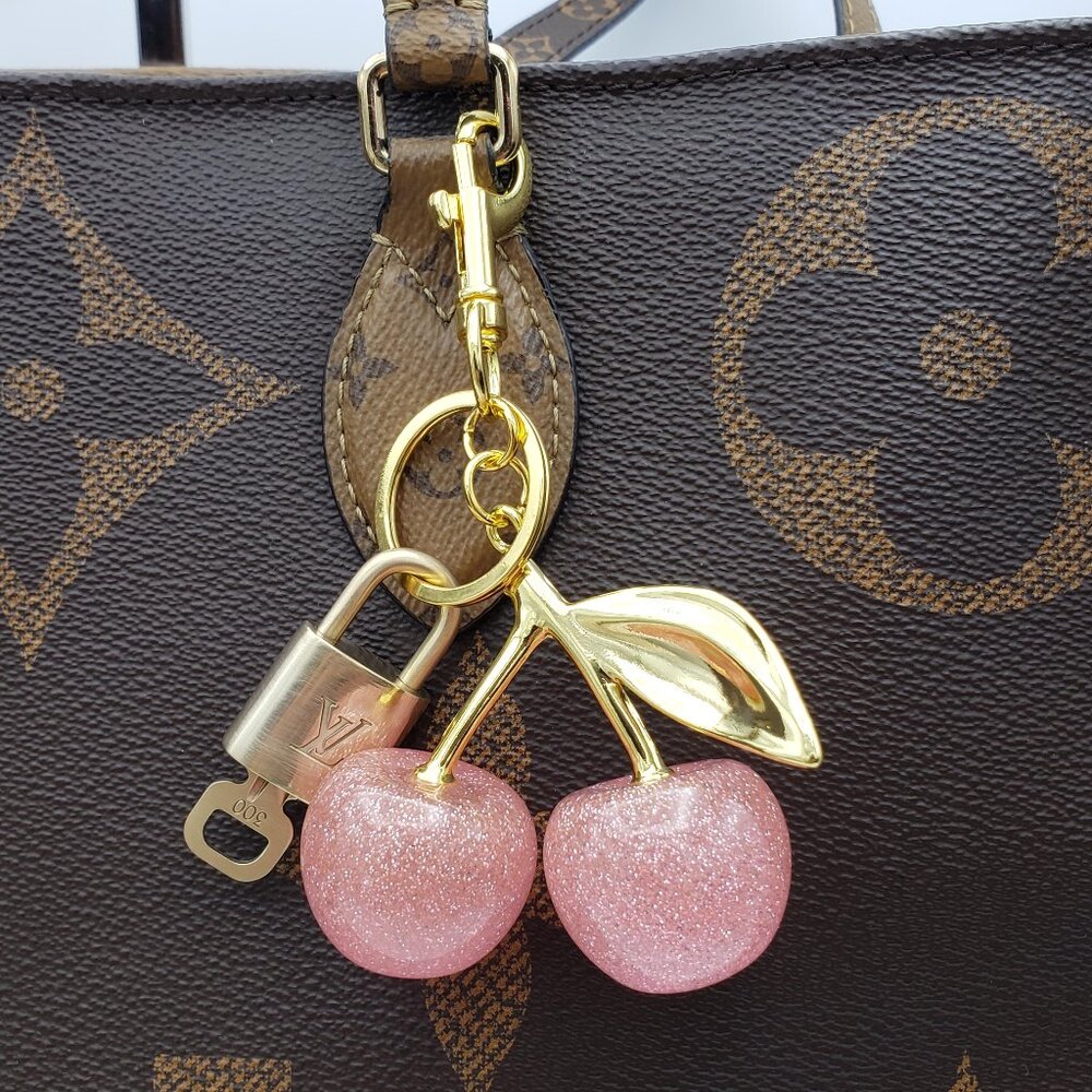 Authentic Louis Vuitton Lock & Key with Unbranded Apple Charm, Keychain - Picture 2 of 10